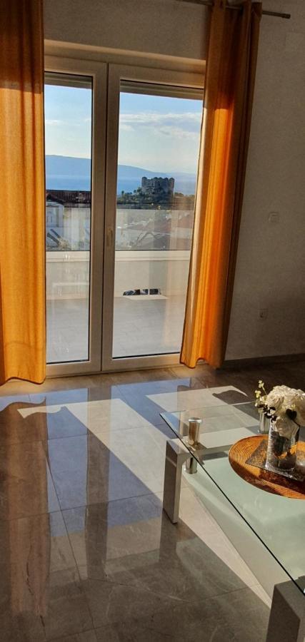 Apartmani Naomi&Leo Senj  Exteriör bild