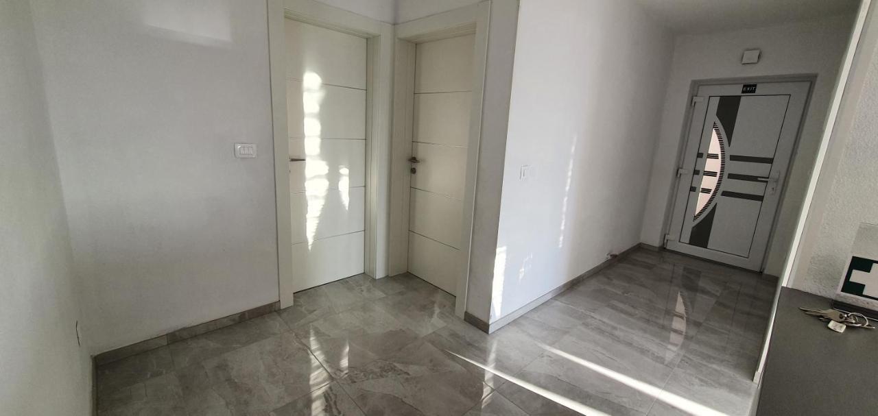 Apartmani Naomi&Leo Senj  Exteriör bild