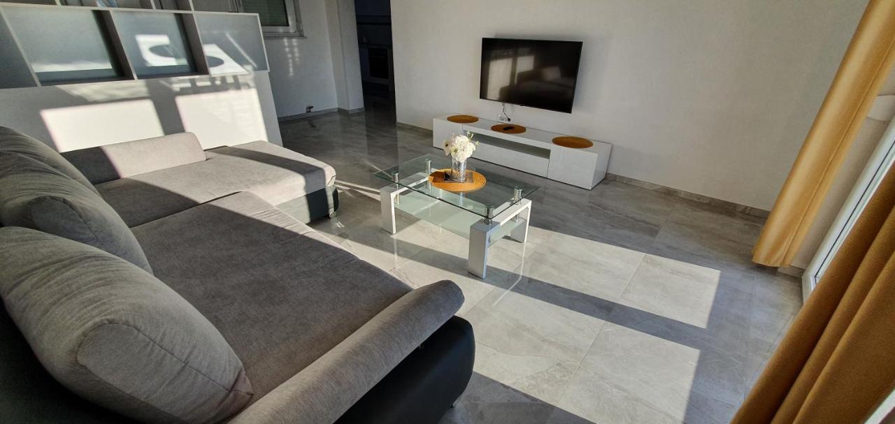 Apartmani Naomi&Leo Senj  Exteriör bild