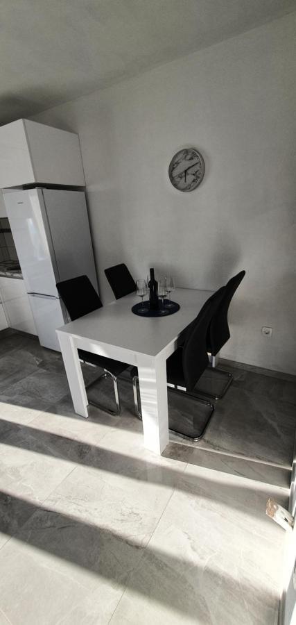 Apartmani Naomi&Leo Senj  Exteriör bild
