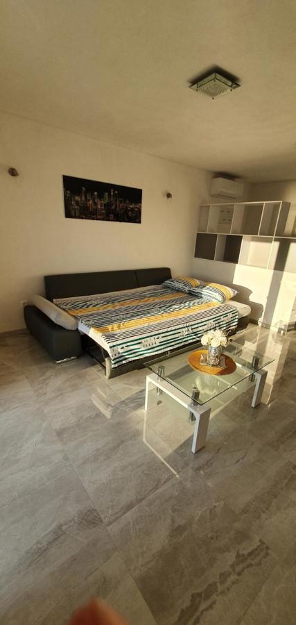 Apartmani Naomi&Leo Senj  Exteriör bild