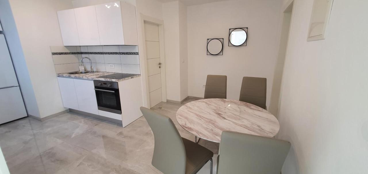 Apartmani Naomi&Leo Senj  Exteriör bild