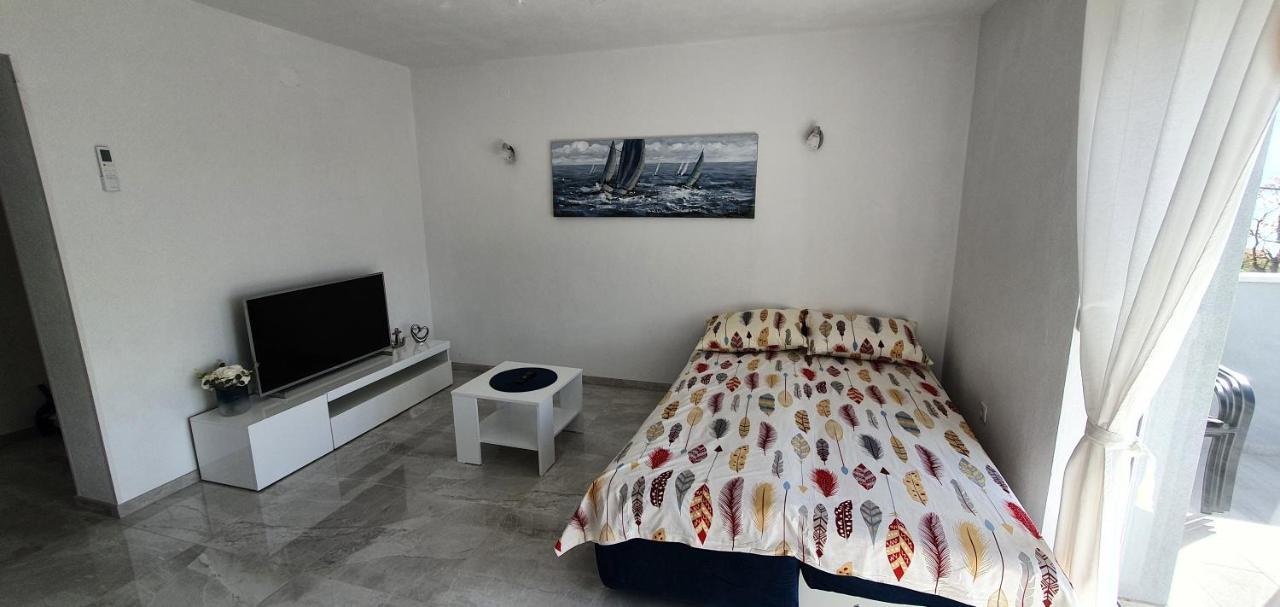 Apartmani Naomi&Leo Senj  Exteriör bild