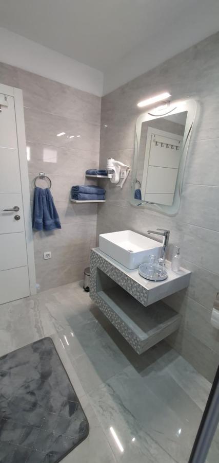 Apartmani Naomi&Leo Senj  Exteriör bild