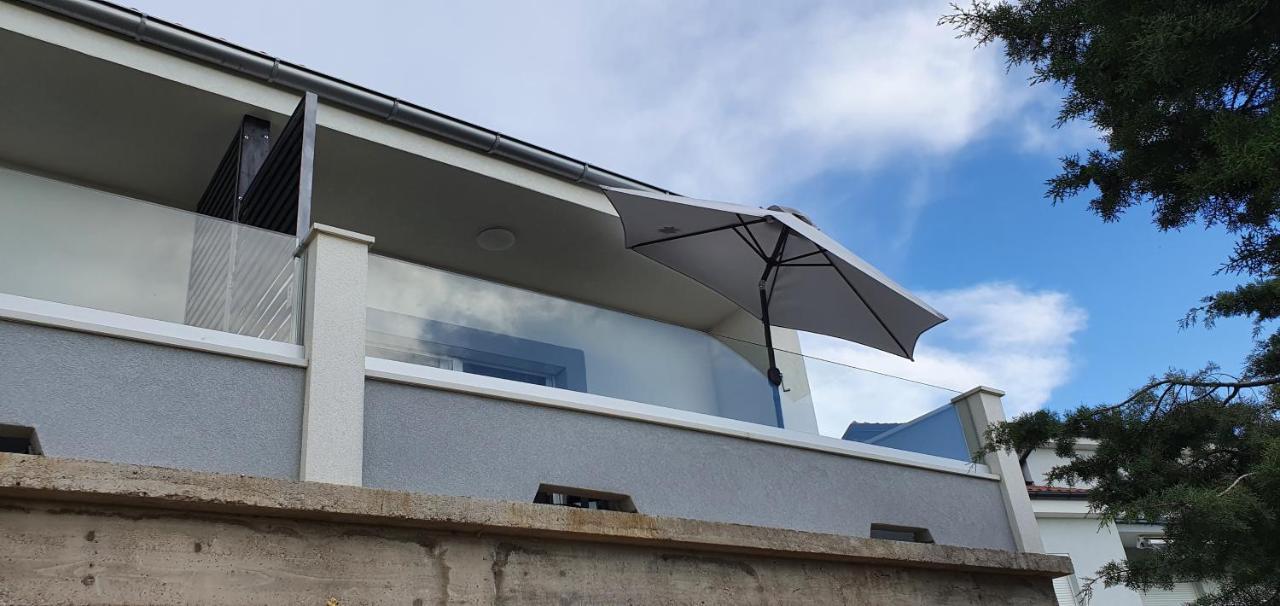 Apartmani Naomi&Leo Senj  Exteriör bild