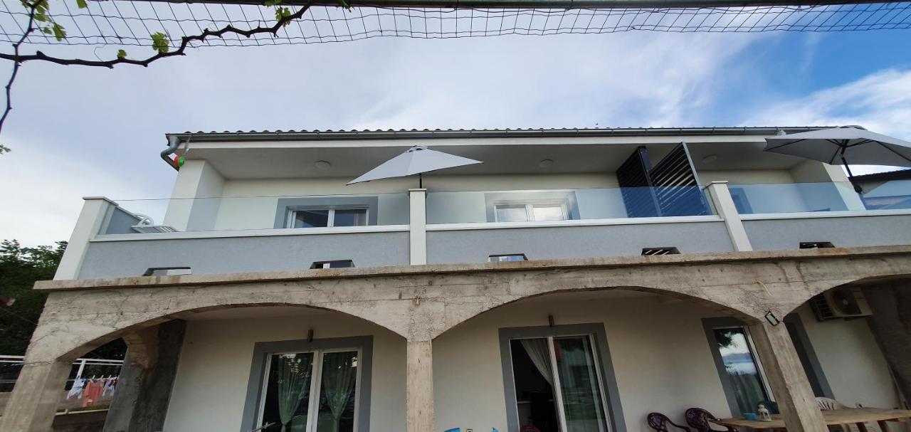 Apartmani Naomi&Leo Senj  Exteriör bild